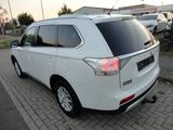 Mitsubishi Outlander 4WD,Navi,Xenon,Leder,ESD,AHK, 7 Sitze - Mitsubishi Outlander mit Schiebedach