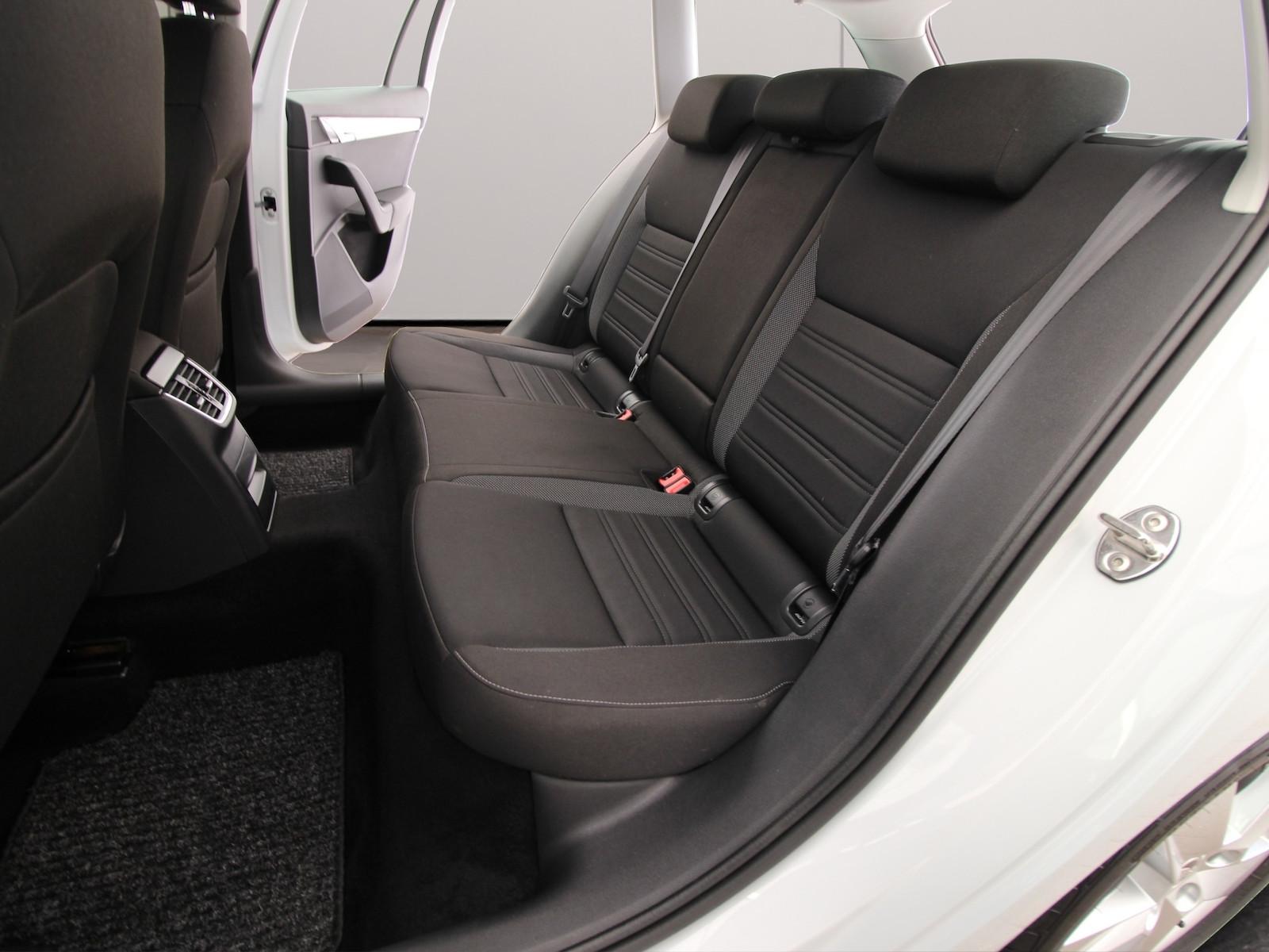 Skoda Octavia Combi 1.5 TSI Ambition SITZHEIZUNG+TEMPO