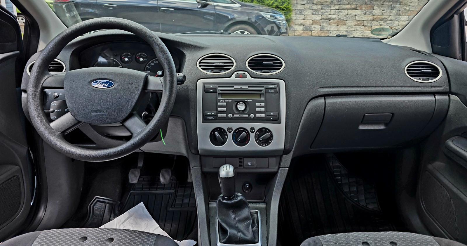 Ford Focus 2006 — photo 28