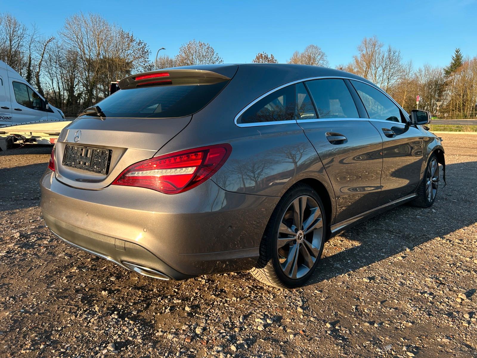 Mercedes-Benz CLA 180 Shooting Brake Navi PDC Sitzheizung