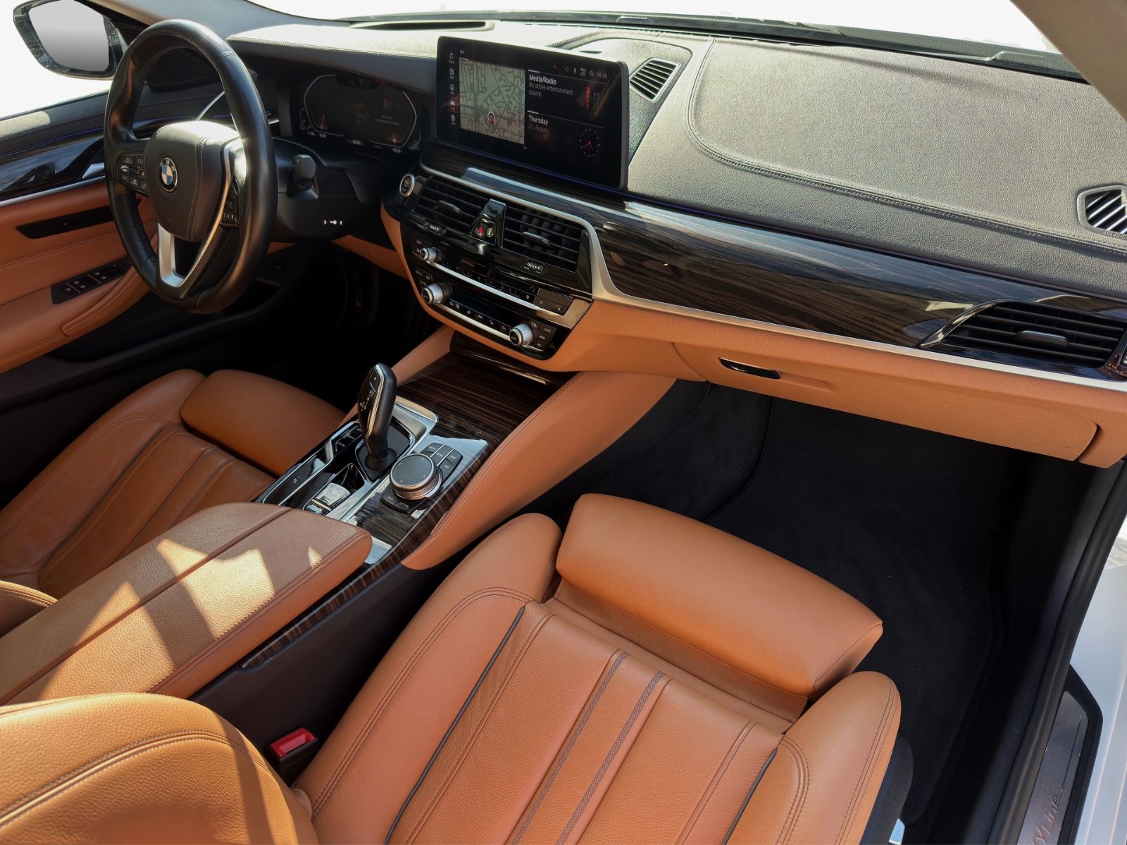 BMW 530d Luxury Line°LASER°ACC°HUD°PANO°KOMFORTSITZ° foto 5