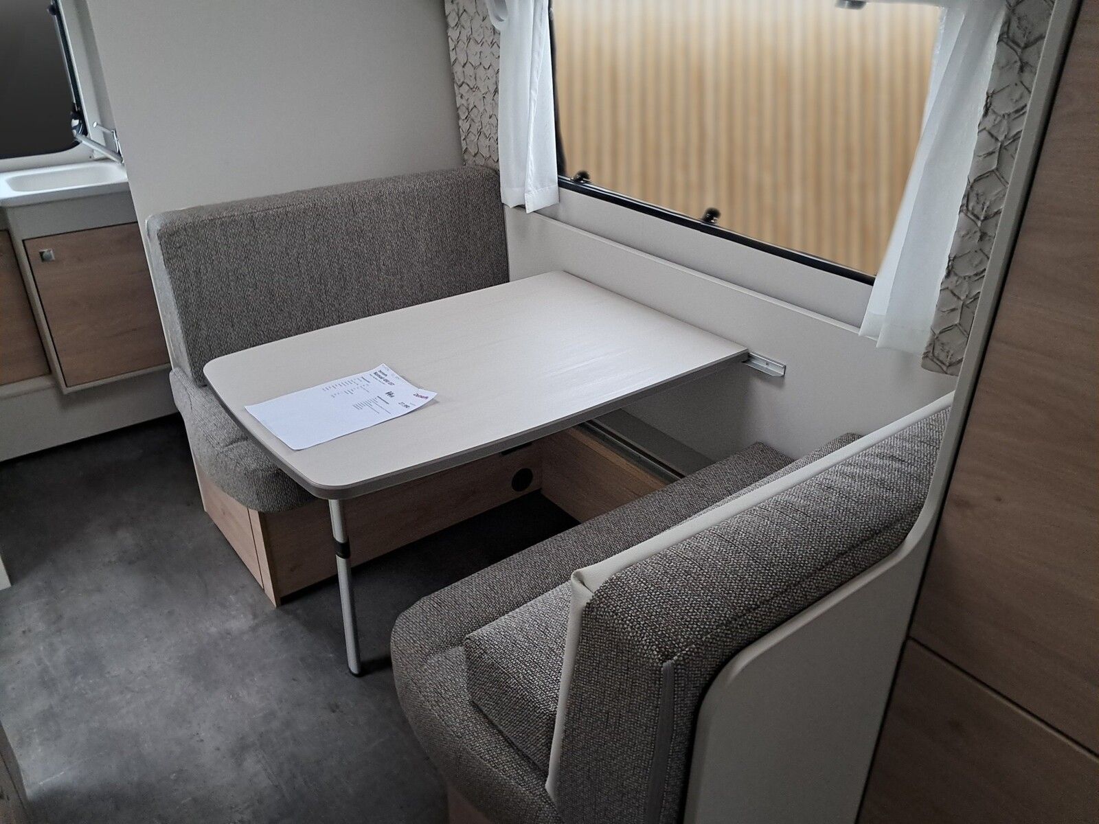 Fahrzeugabbildung Dethleffs Nomad 490 EST Mover, Dachklima, Truma Combi E