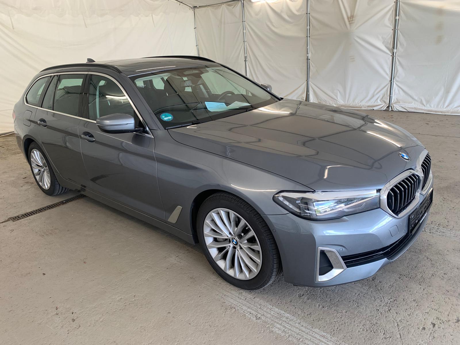 BMW 530 d Luxury DRIVING-PROF/PANORAMA/AHK