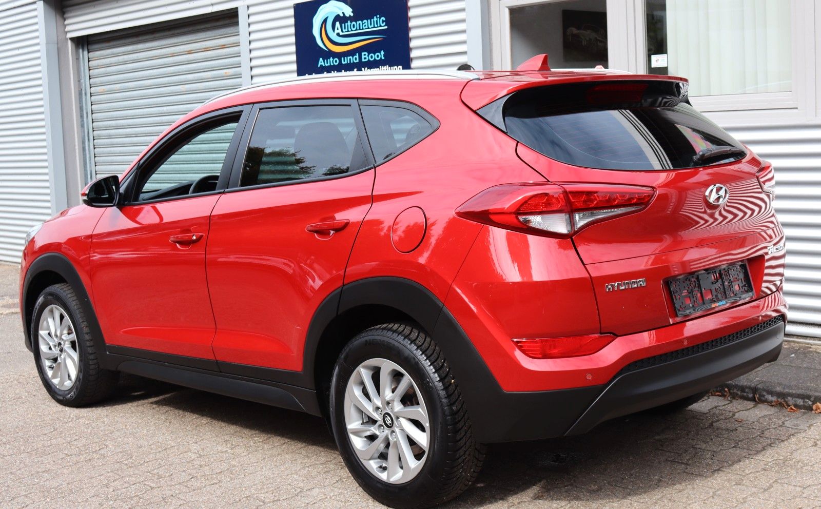 Fahrzeugabbildung Hyundai Tucson 1.7CRDi  KLIMAAUT NAVI SITZHZG CAM 2.Hd