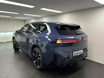 2025 BMW IX3 照片 10