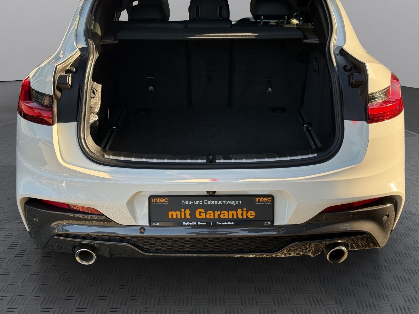 BMW X4 30i xDrive°M-Sport X°Pano°HeadUp°Cam°Memory foto 14