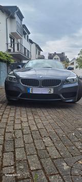 BMW Z4 sDrive35is -Voll plus Schmickler-Performance - graue BMW Z-Reihe