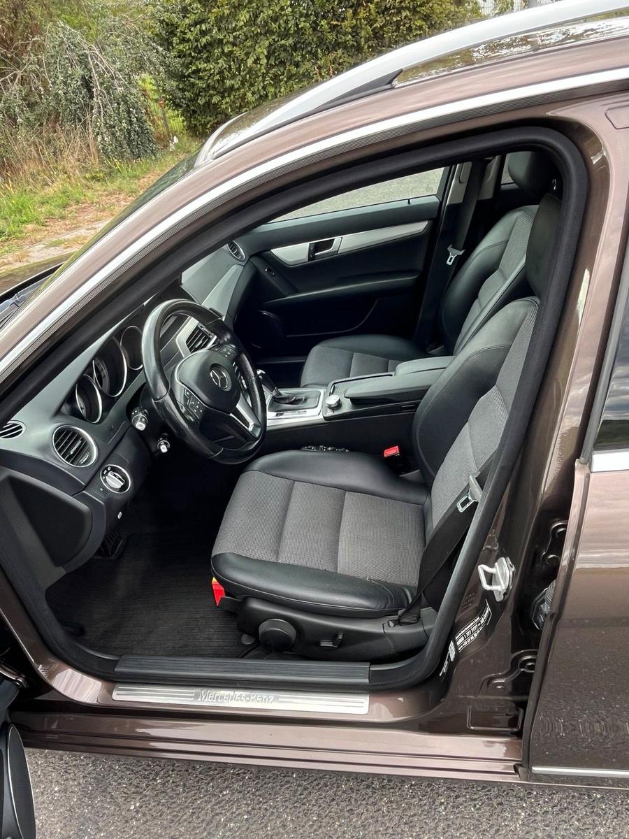 Mercedes-Benz 300 2012 — photo 10
