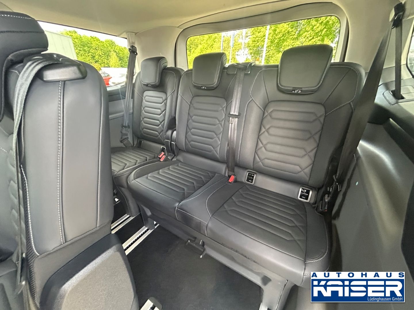 Ford Tourneo Custom L1 Titanium 9sitzer El. AHK Leder foto 15