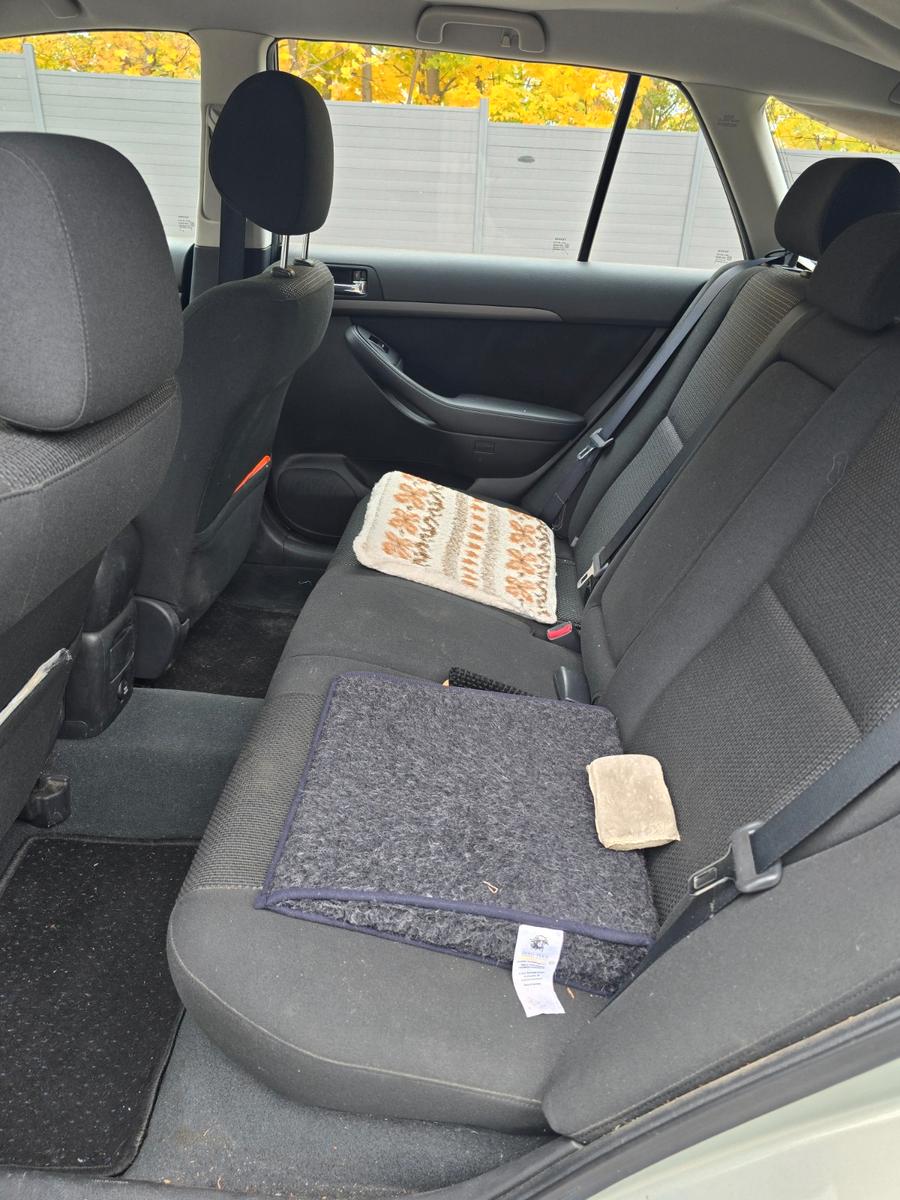 Toyota Avensis 2004 — photo 9