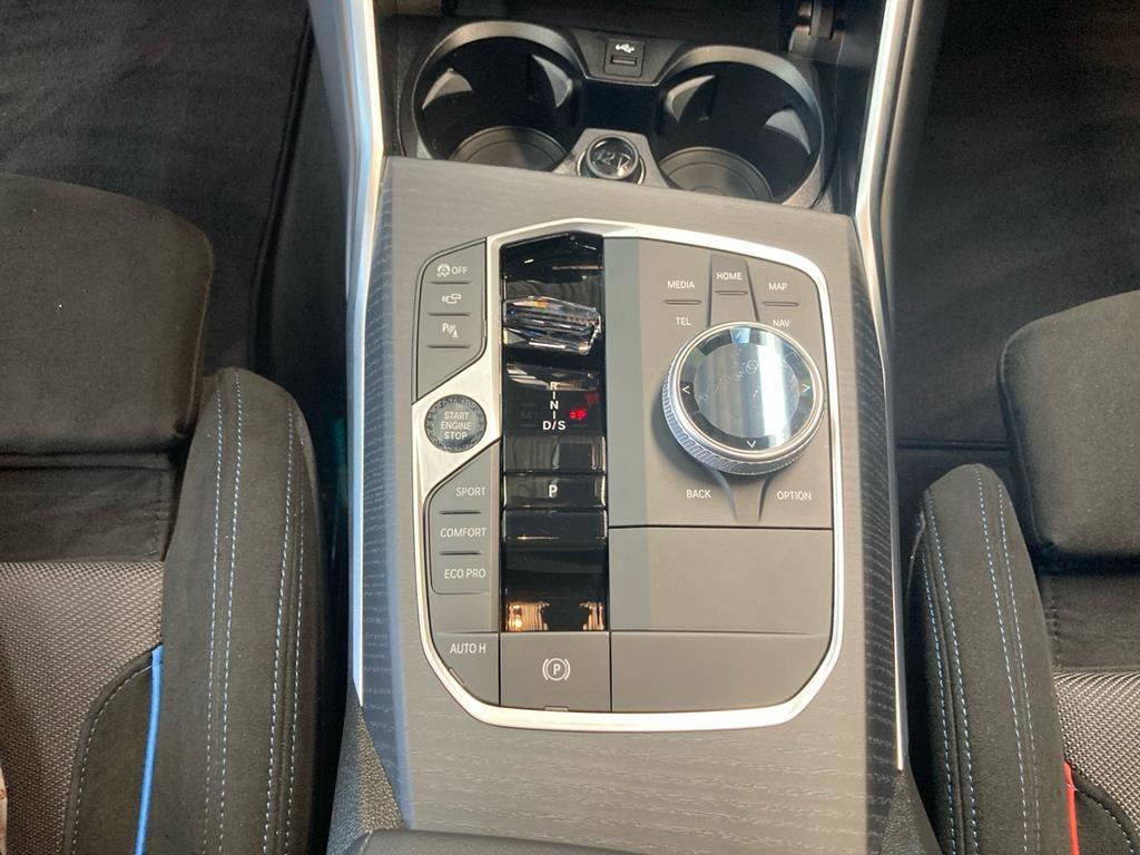 BMW 330d xDrive M Sport Pro AHK+ACC+Pano+Inno+Voll