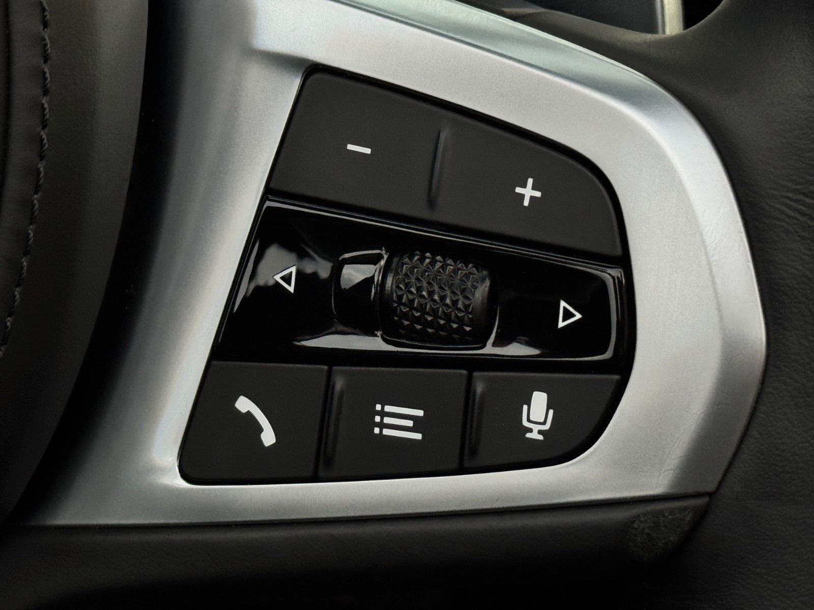 Fahrzeugabbildung BMW Z4 M40i CarPlay Adap. LED H&K HUD ACC LHZ