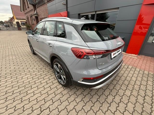 Audi Q4 e-tron 55 e-tron S-Line quattro, миниатюра 12