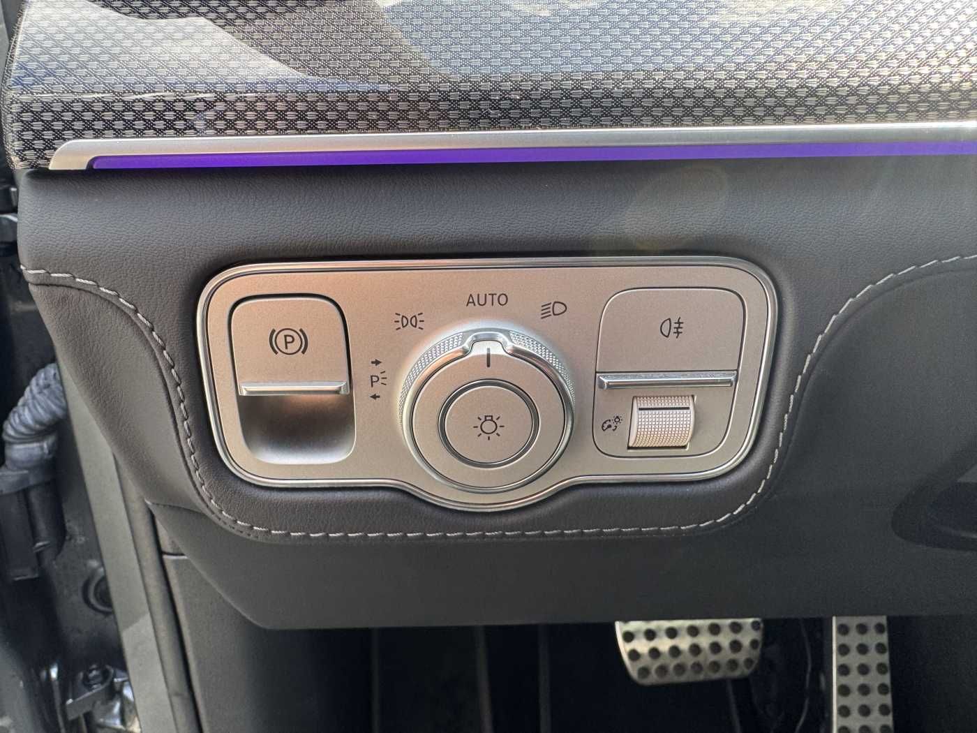 Fahrzeugabbildung Mercedes-Benz GLE 53 AMG+Pano+Distr+ABC+Burm+StandH+HUD+ 360