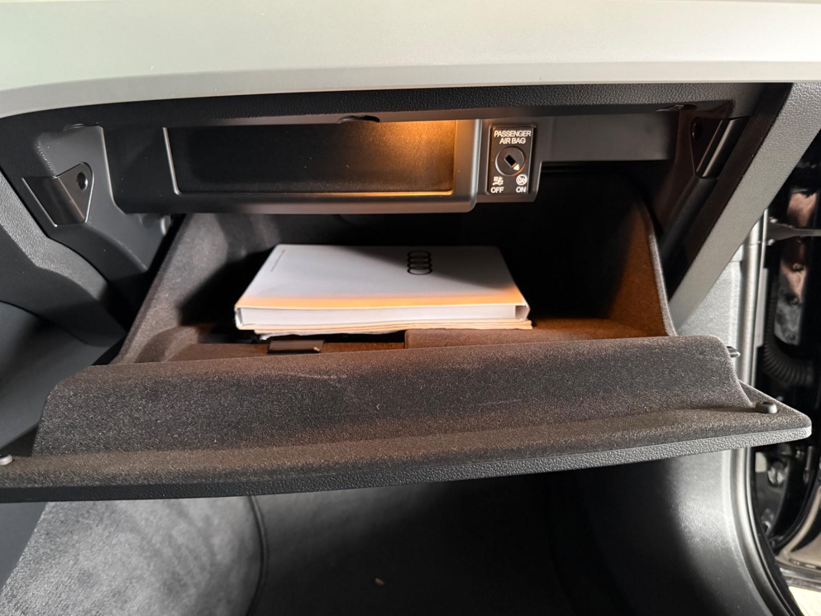 Audi A4 AUT ACC AHK RKAM NAVI Massage SH CarPlay USB