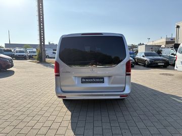 Mercedes V 220 - 6