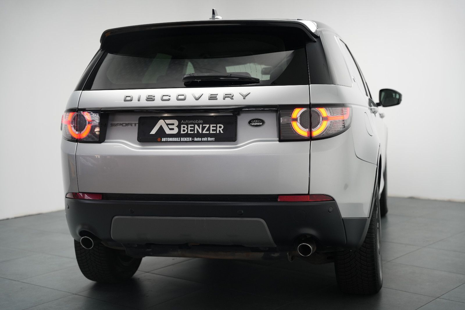 Fahrzeugabbildung Land Rover Discovery Sport SE AWD *Kamera*Navi*SHZ