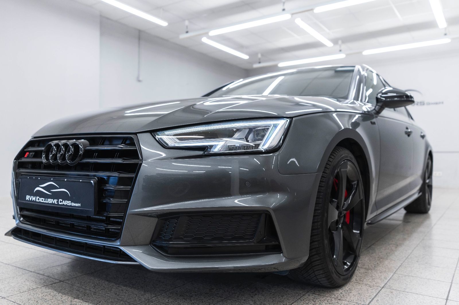 Fahrzeugabbildung Audi S4 3.0TFSI Quattro B&O KAM LED CARPLAY MASSAGE