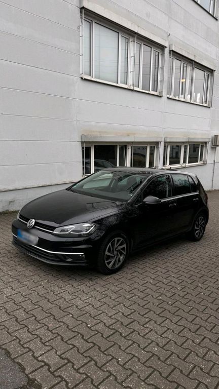 Image of Volkswagen Golf
