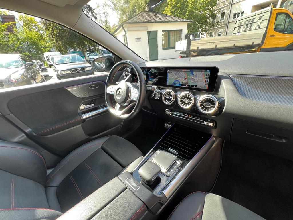 Mercedes-Benz GLA 180