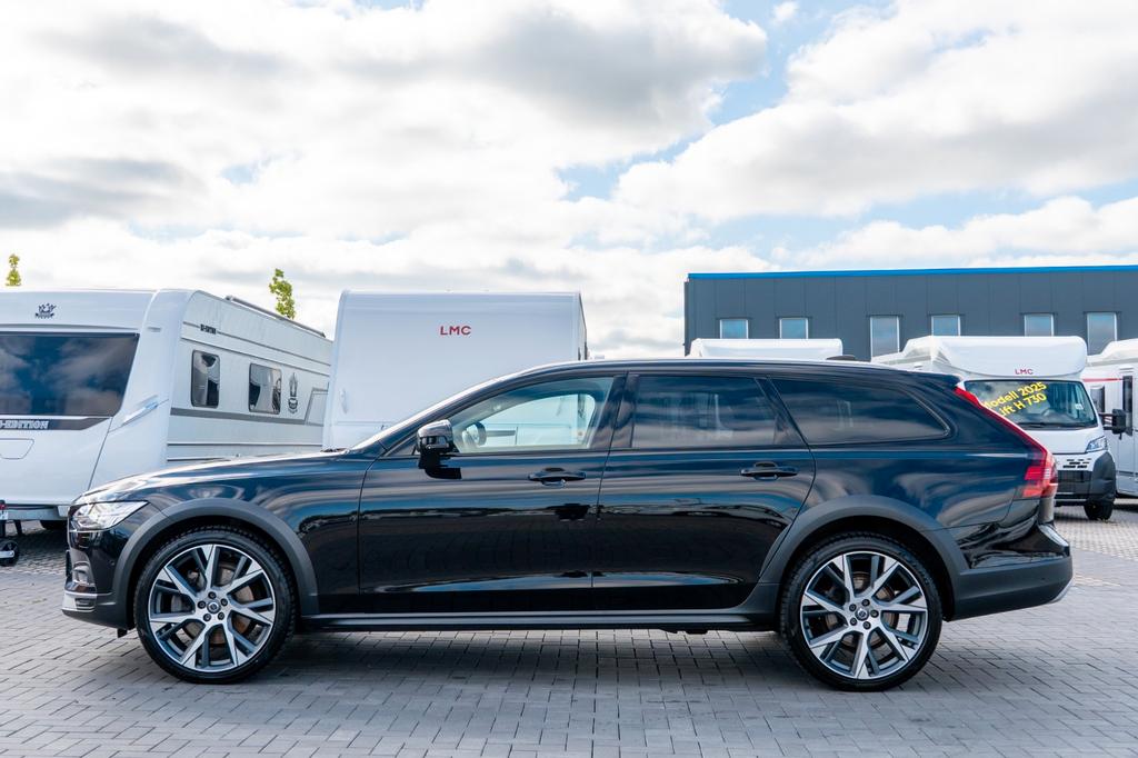 Volvo V90 Cross Country