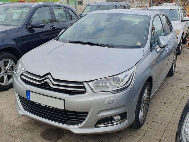 Citroën C4 Exclusive. 1. Hand, 8-fach bereift, Garagenau