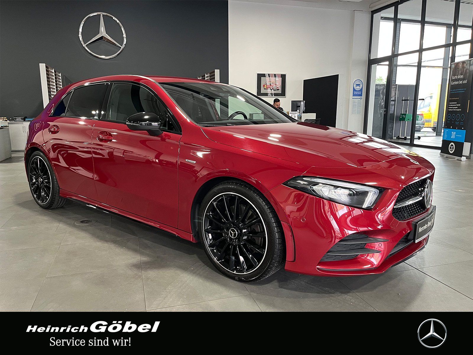 Fahrzeugabbildung Mercedes-Benz A 250 4M AMG+KAMERA+FAHRASSIST-P.+NIGHT+CARPLAY