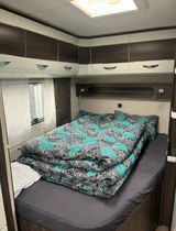 Hobby 560 FC Prestige mit Kinderbett und Luftvorzelt - Offers matching your search criteria