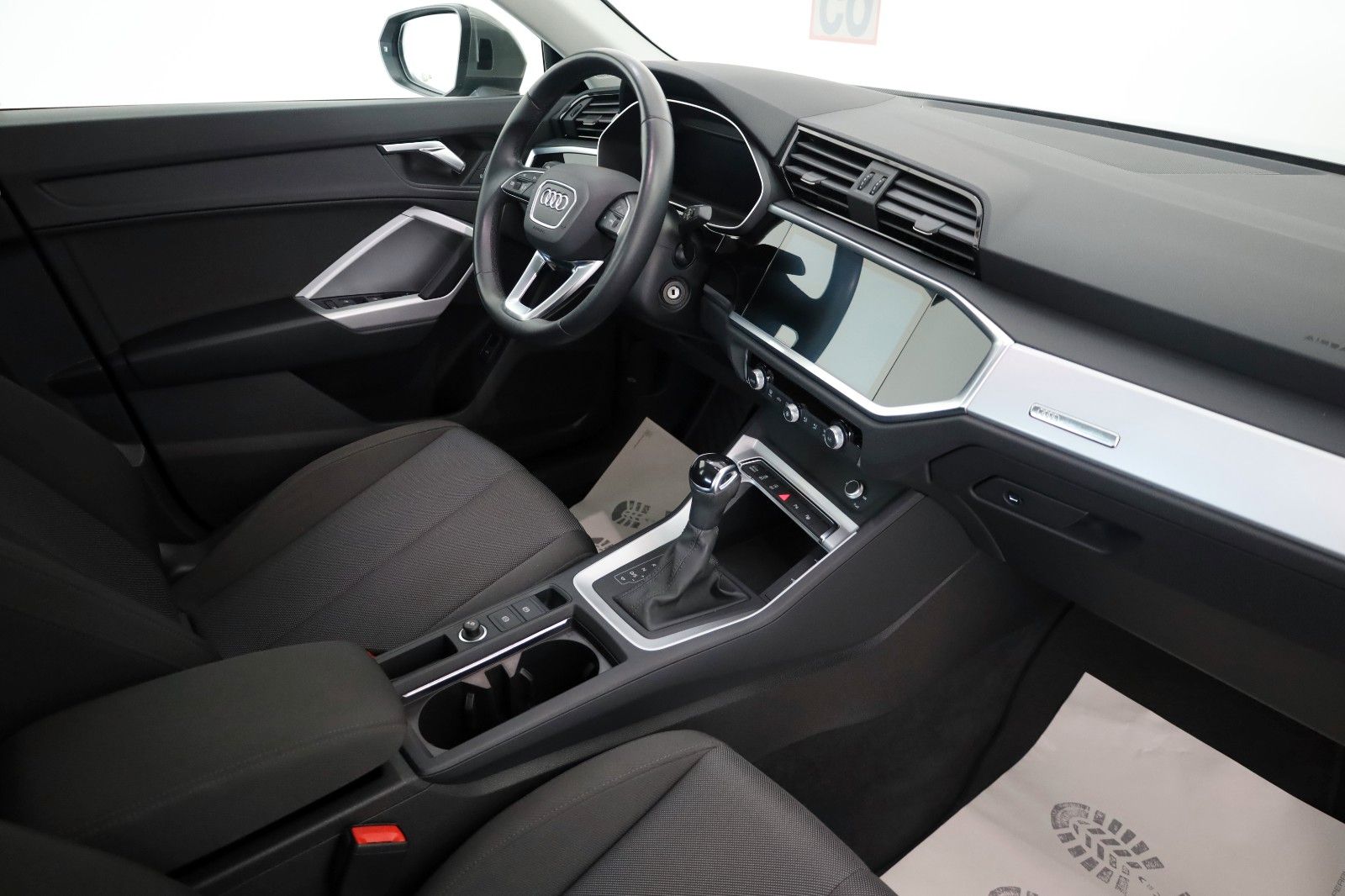 Fahrzeugabbildung Audi Q3 Sportback 35 TDI, Navi,LED,Panorama,ACC