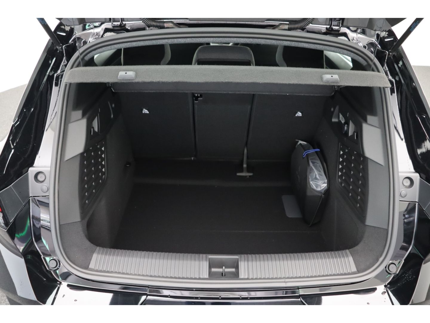 Fahrzeugabbildung Mitsubishi Eclipse Cross Diamant Plus 11 KW ACC LED SHZ