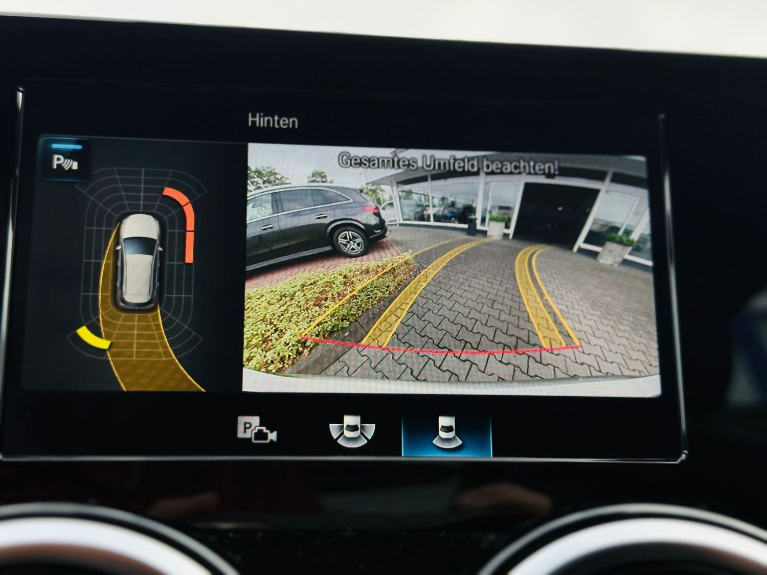 Fahrzeugabbildung Mercedes-Benz B 180 d, Autom, Distronic, PTS, RFK, Navi, Totw,