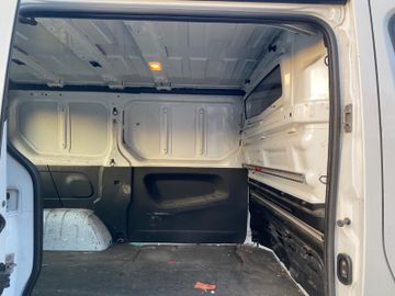 Opel Vivaro - 10