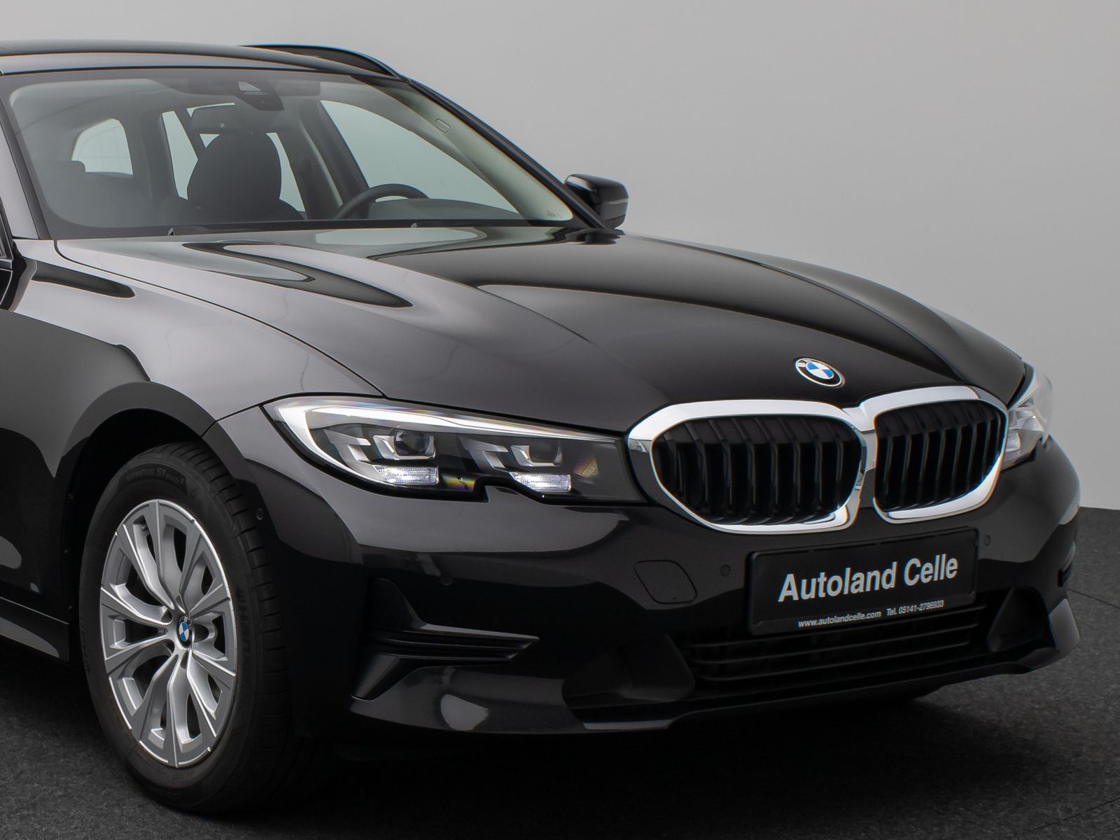 Fahrzeugabbildung BMW 318i GeschwindigReg DAB Alarm Kamera Sportsitz