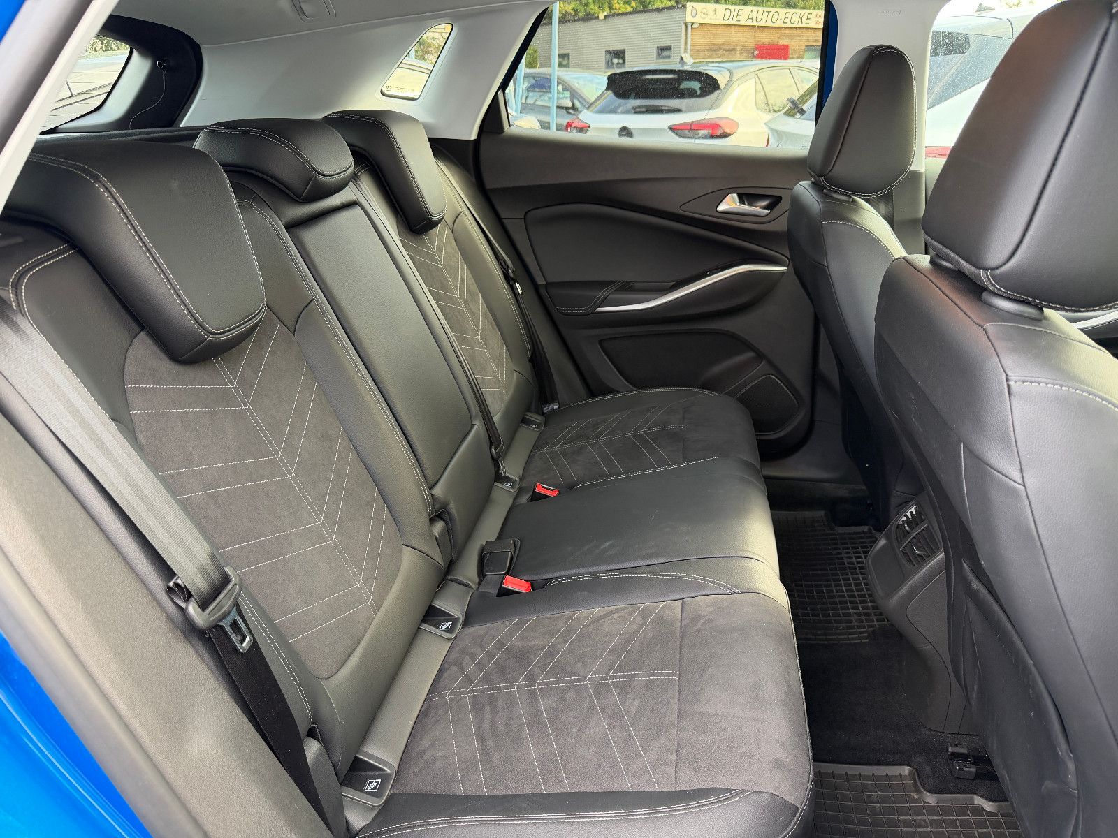 Fahrzeugabbildung Opel Grandland 1.2 Turbo GS 96KW Automatik