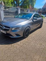 Mercedes-Benz CLA 180 - - Mercedes-Benz CLA 180 in Duisburg