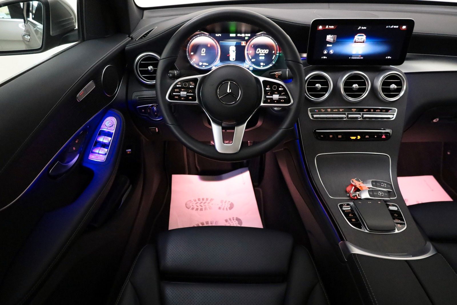 Fahrzeugabbildung Mercedes-Benz GLC 300 de 4M Coupe,Leder,Navi,360Kamera,ACC,SD