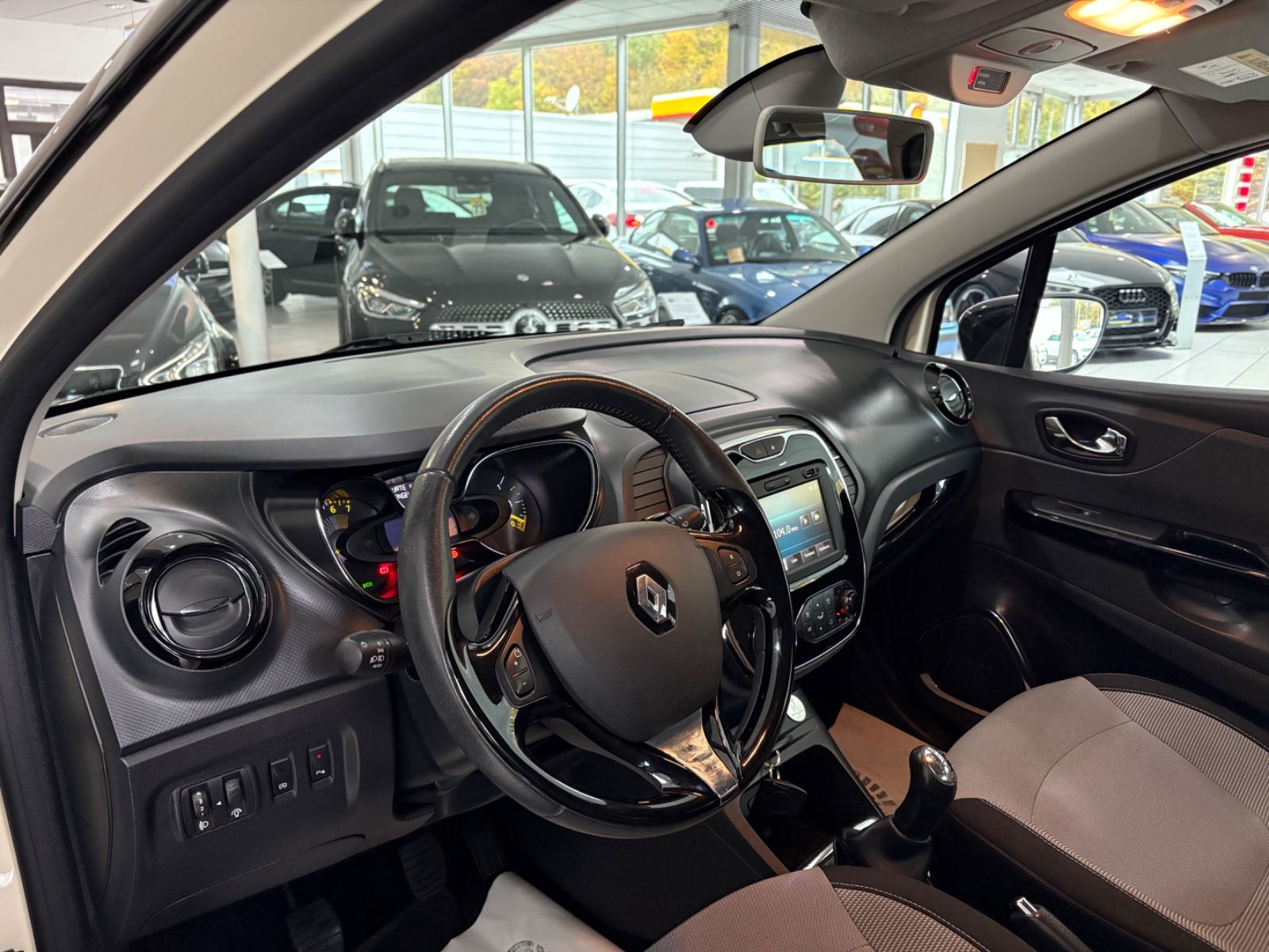 Fahrzeugabbildung Renault Captur Intens *RÜCKFAHRKAMERA*