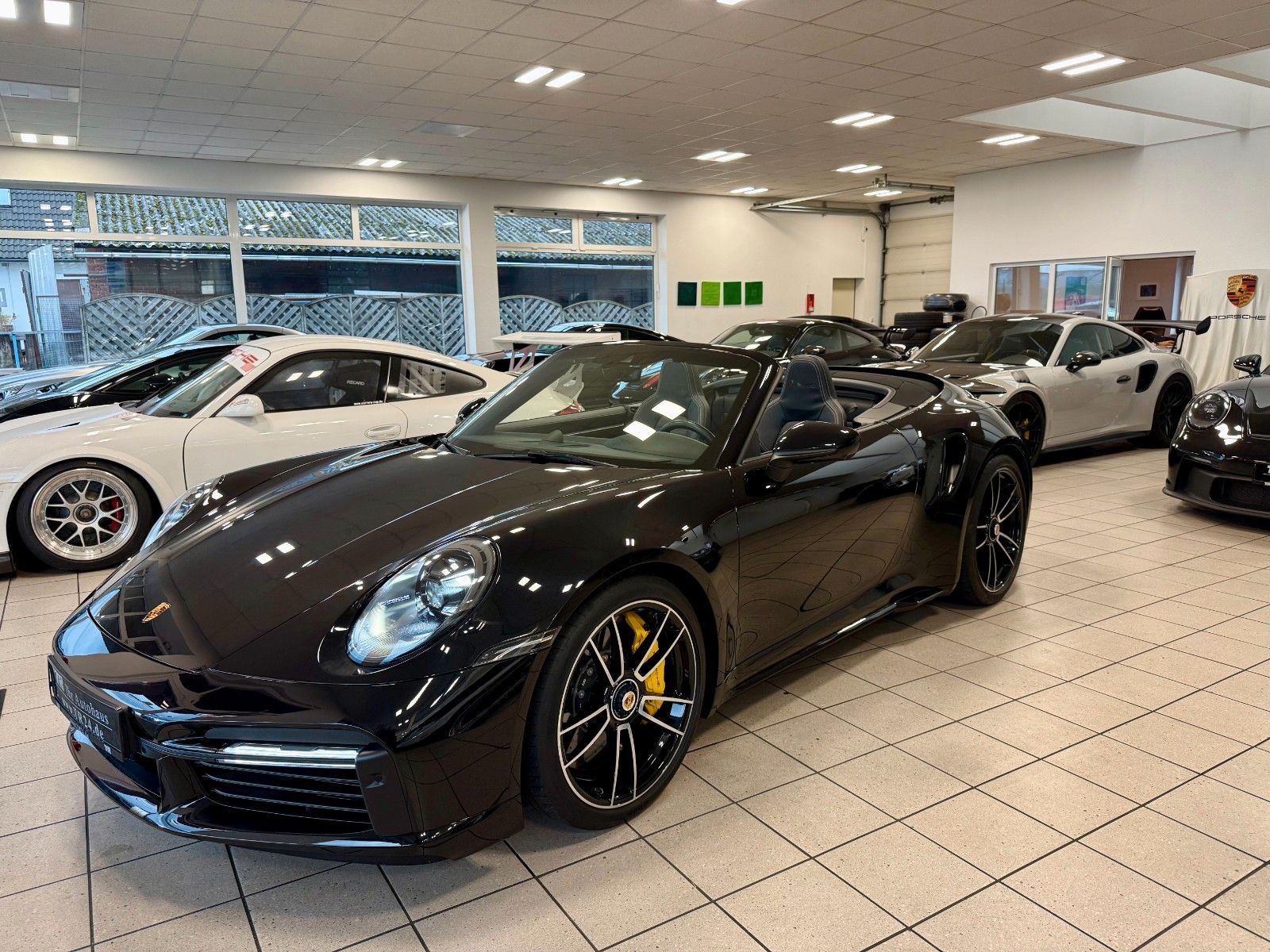 Fahrzeugabbildung Porsche 911 992 Turbo S Cabrio LIFT/InnoDrive/Burmester