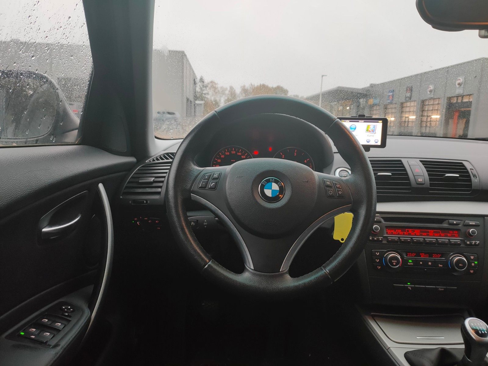Fahrzeugabbildung BMW 118d 2.0 105kW XENON
