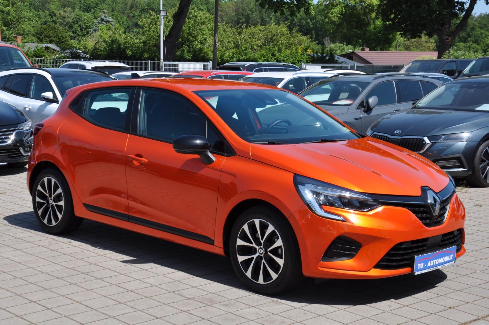 Renault Clio 1.6 E-TECH Hybrid Equilibre NAVI-LED-1.HAND