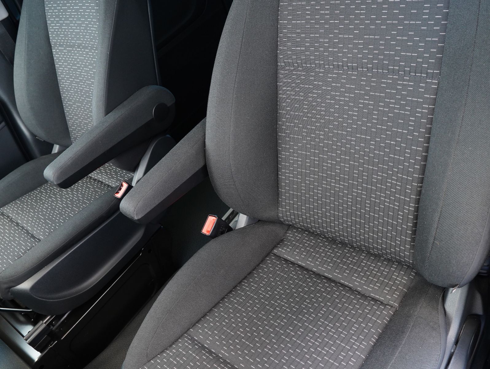 Fahrzeugabbildung Mercedes-Benz Vito Tourer 119 CDI Pro 4x4 lang PÖSSL/KÜCHE