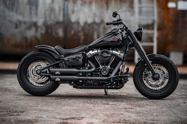 Harley-Davidson FLSL Softail Slim -200er Heckumbau-J&H-Mega!