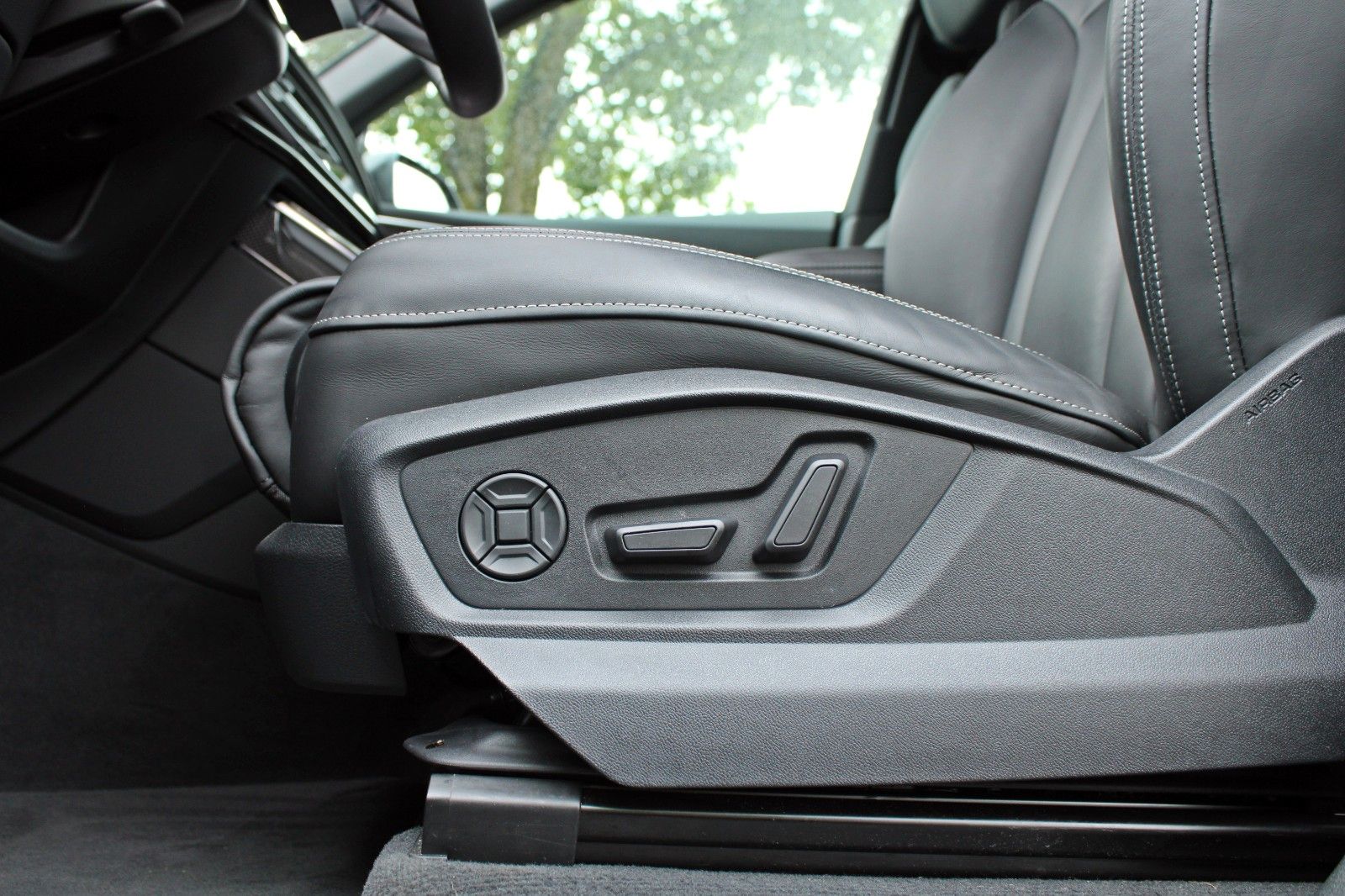 Audi SQ8 - Bild 13