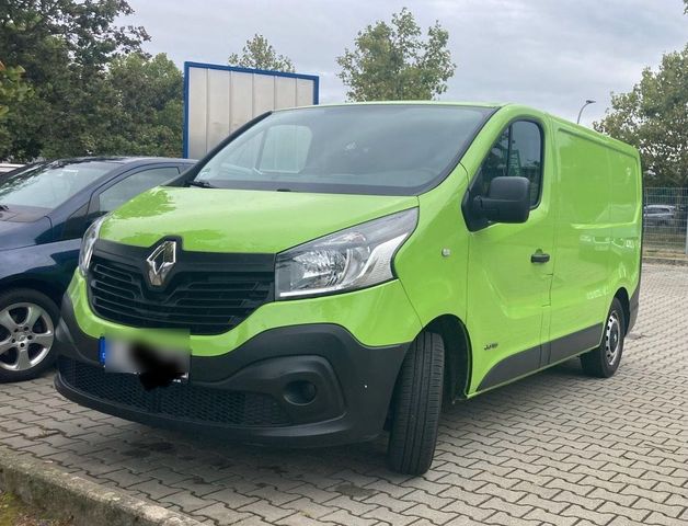 Renault Trafic Renntransporter