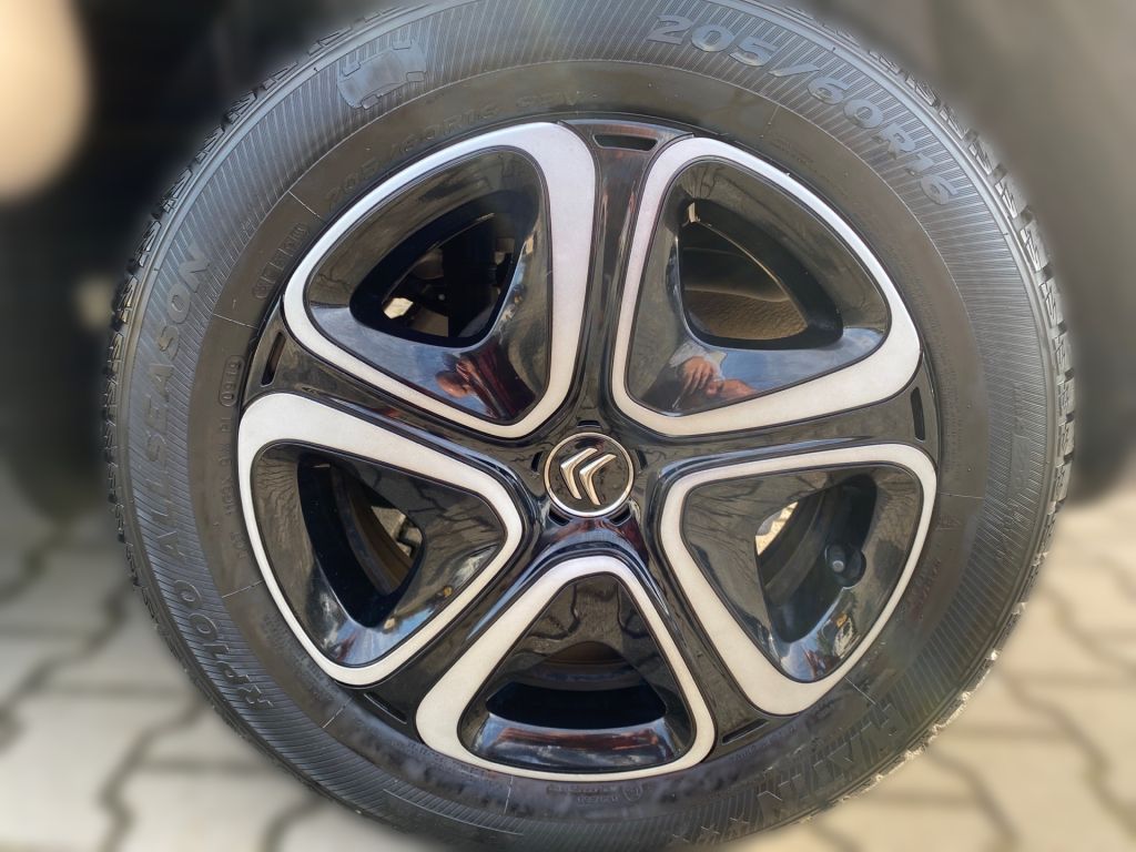 Fahrzeugabbildung Citroën C3 Aircross PureTech 110 Stop & Start OPF Feel