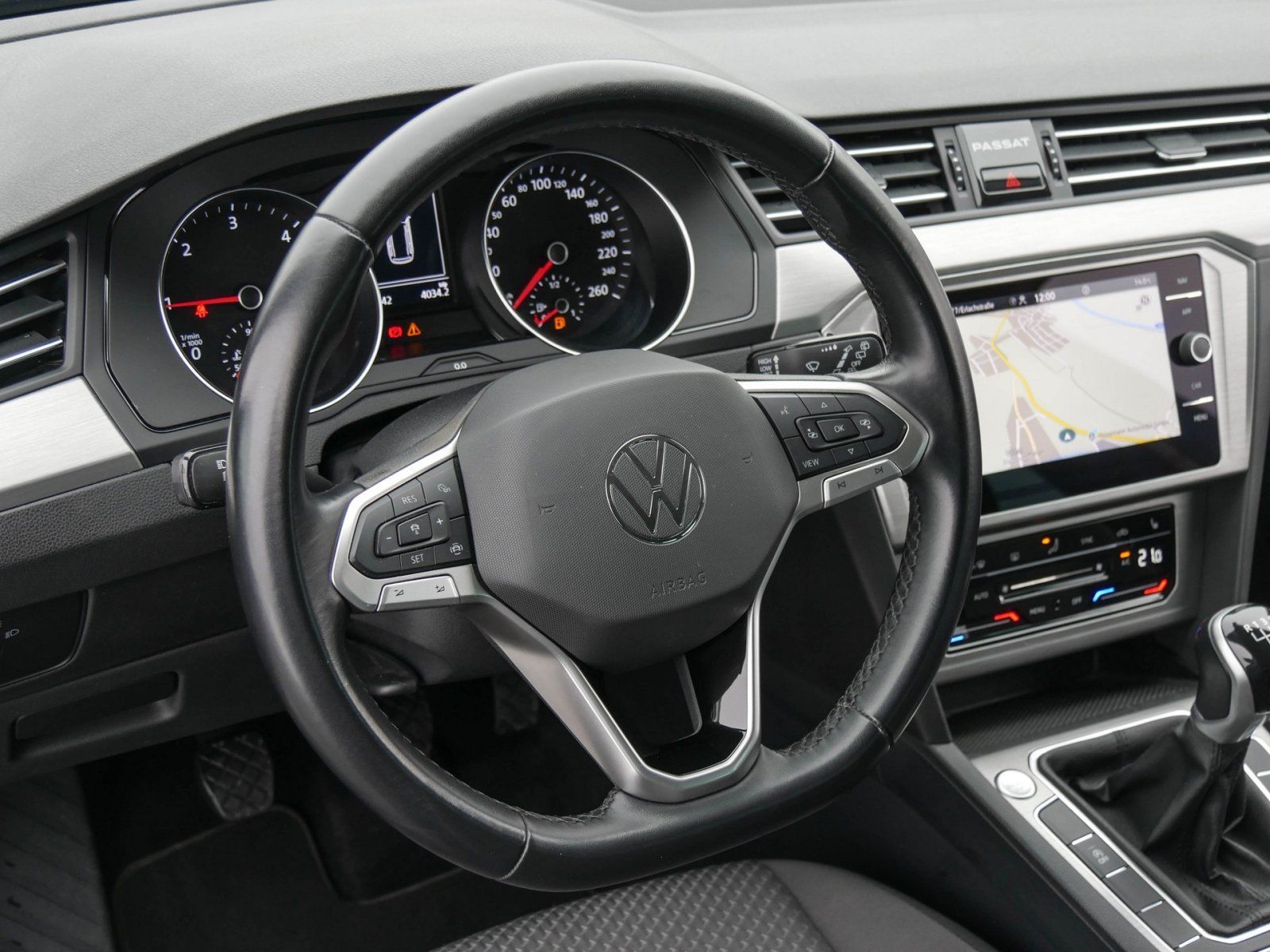 Volkswagen Passat Variant - Bild 9
