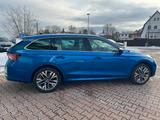 Skoda OCTAVIA Combi 1.5 TSI mHEV 110 kW 150 PS DSG AHK - Skoda Octavia: Kombi