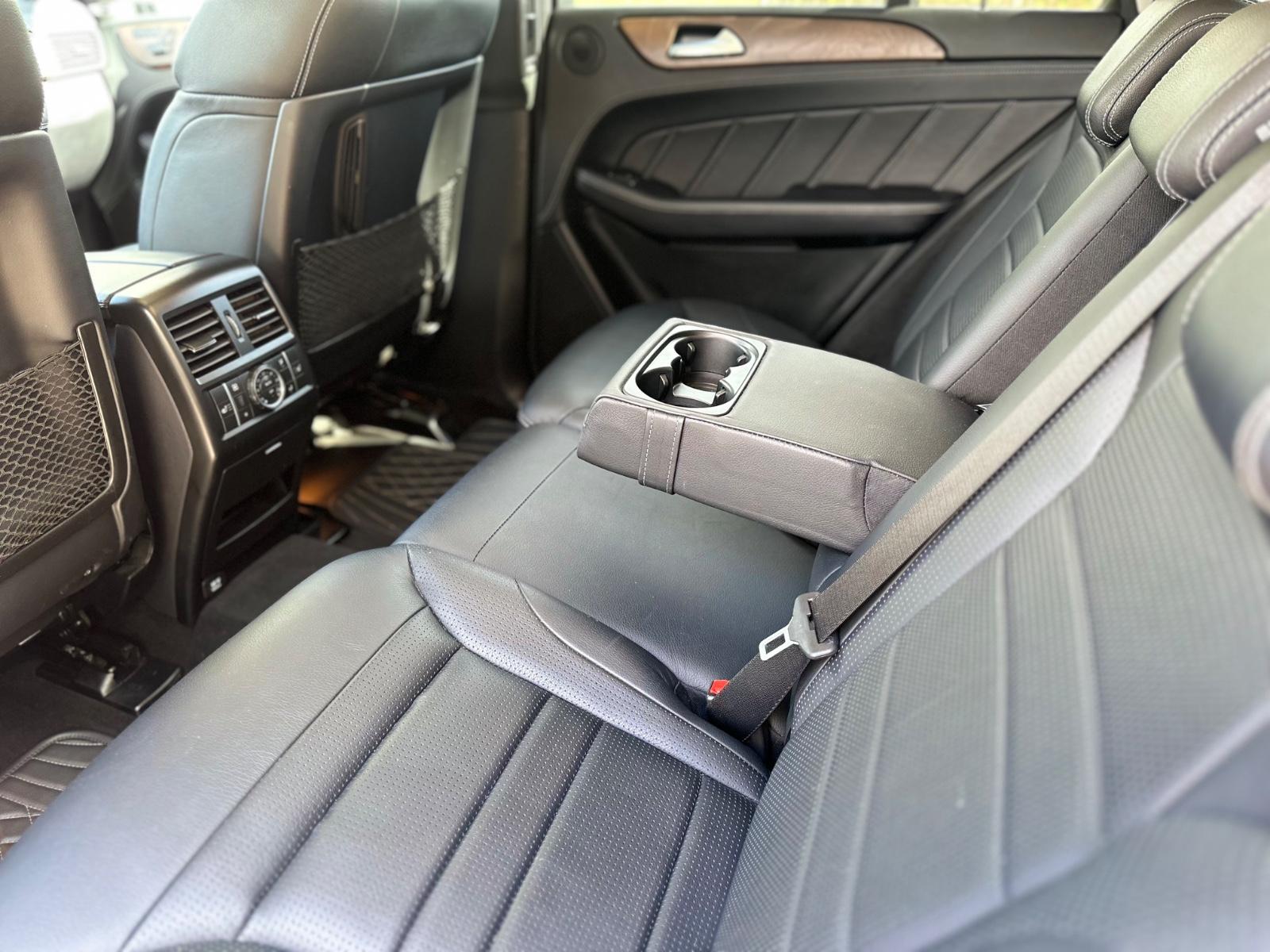 Mercedes-Benz ML 63 AMG 4Matic*Vollausstattung*AHK*360°*Harman