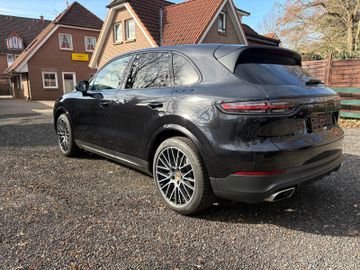 Porsche Cayenne - 5