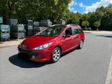 Peugeot PUEGEOT 307 1,6 Benzin - Peugeot 307 mit Benzin-Antrieb: Kombi, 1.6